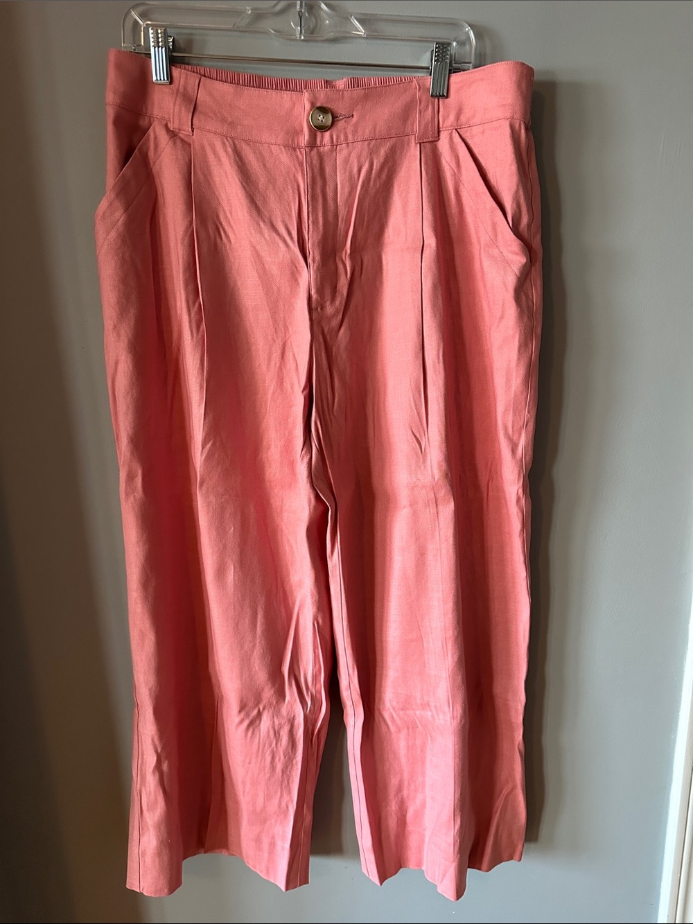 CAbi Women’s Pink Pleated Chino